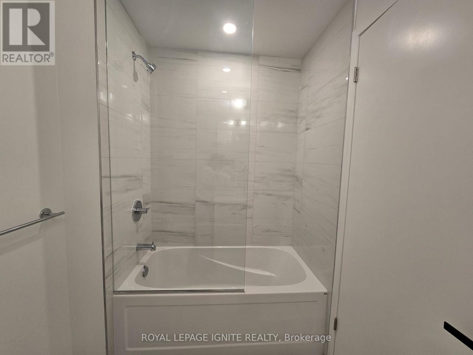 1711 - 225 Commerce Street, Vaughan, Ontario  L4K 0R1 - Photo 9 - N12512400