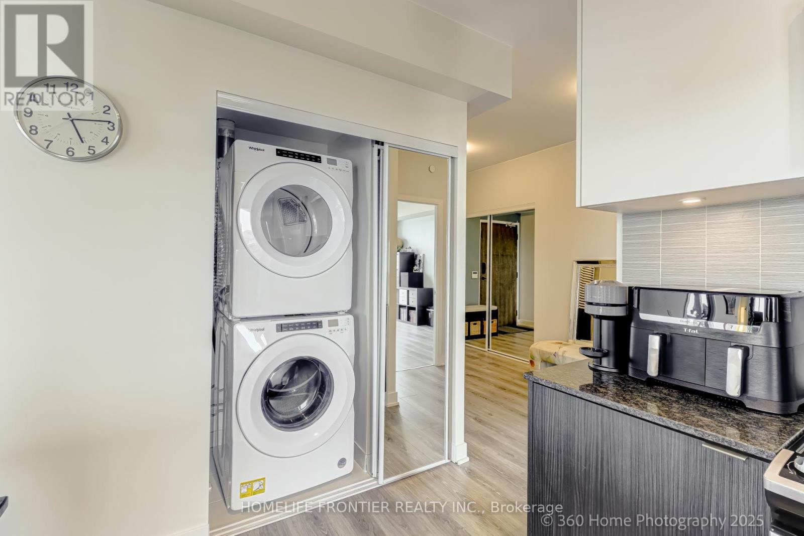 904 - 100 Eagle Rock Way W, Vaughan, Ontario  L6A 5B9 - Photo 17 - N12512432