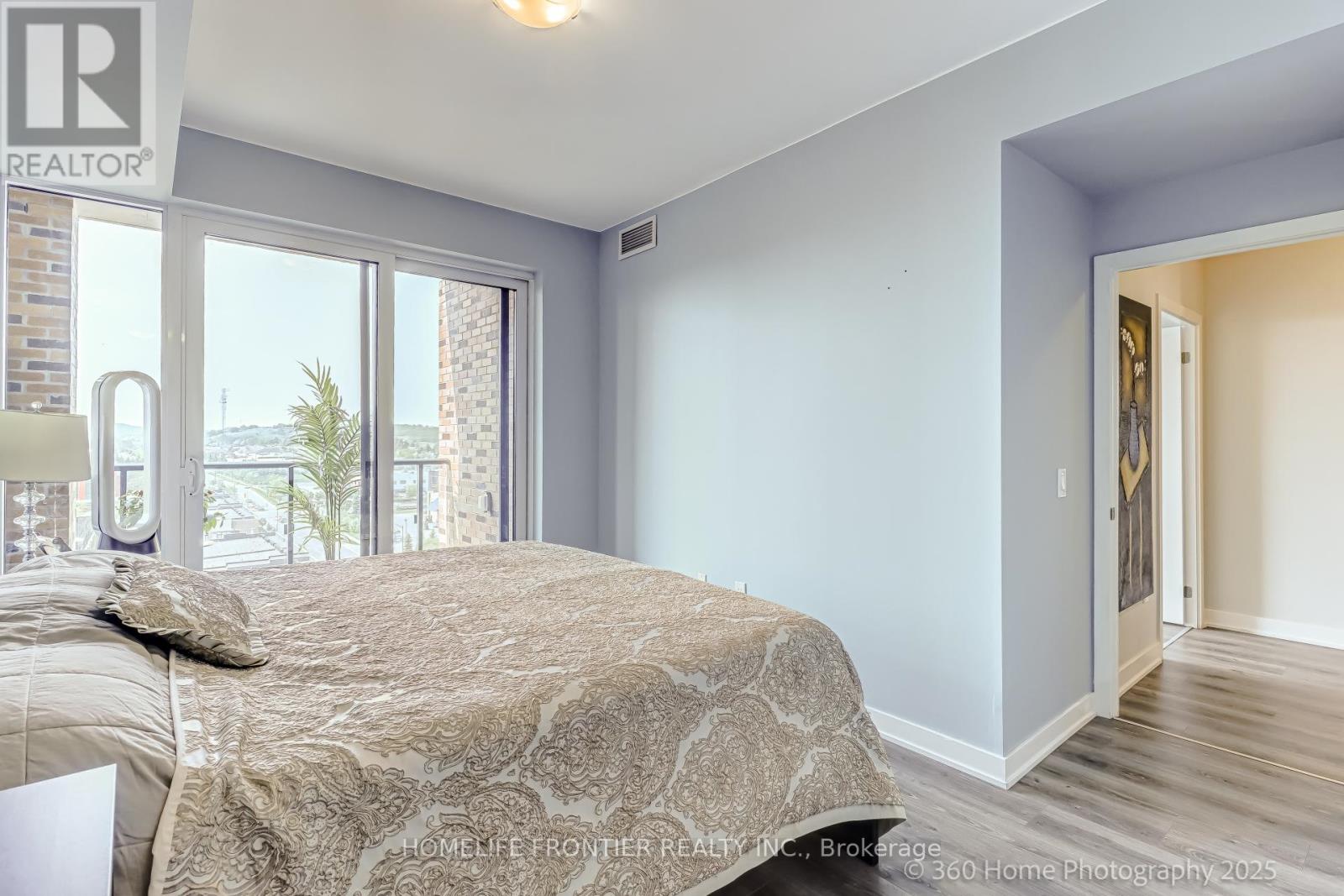 904 - 100 Eagle Rock Way W, Vaughan, Ontario  L6A 5B9 - Photo 7 - N12512432