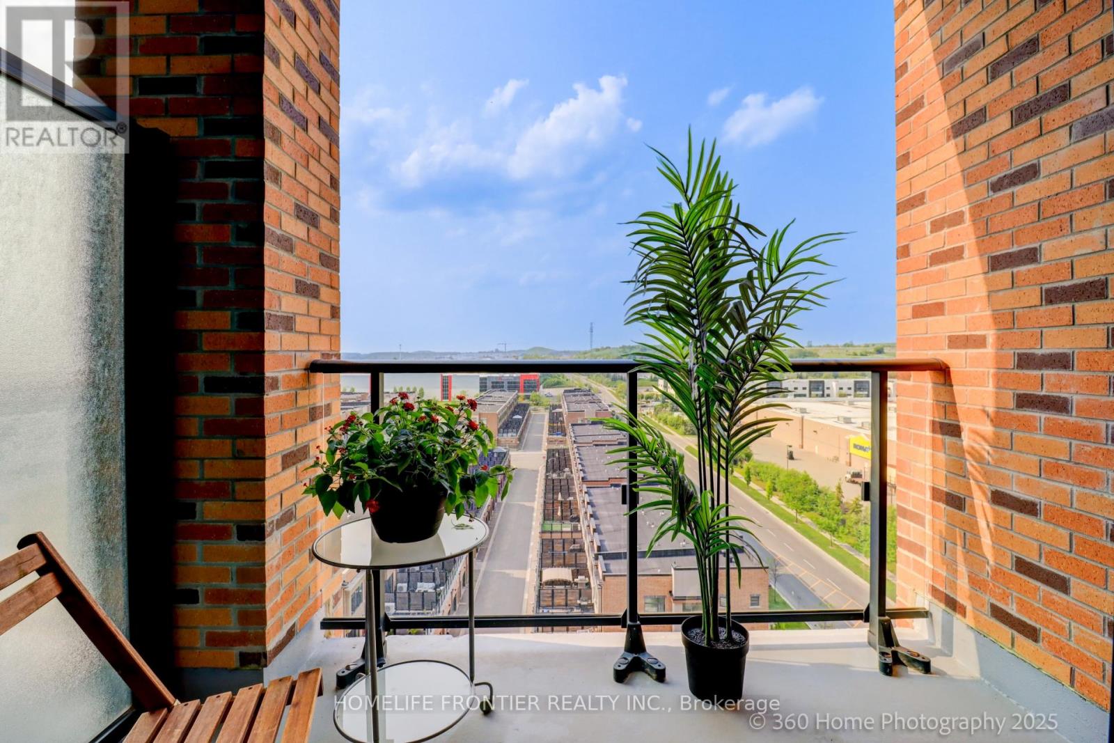 904 - 100 Eagle Rock Way W, Vaughan, Ontario  L6A 5B9 - Photo 8 - N12512432