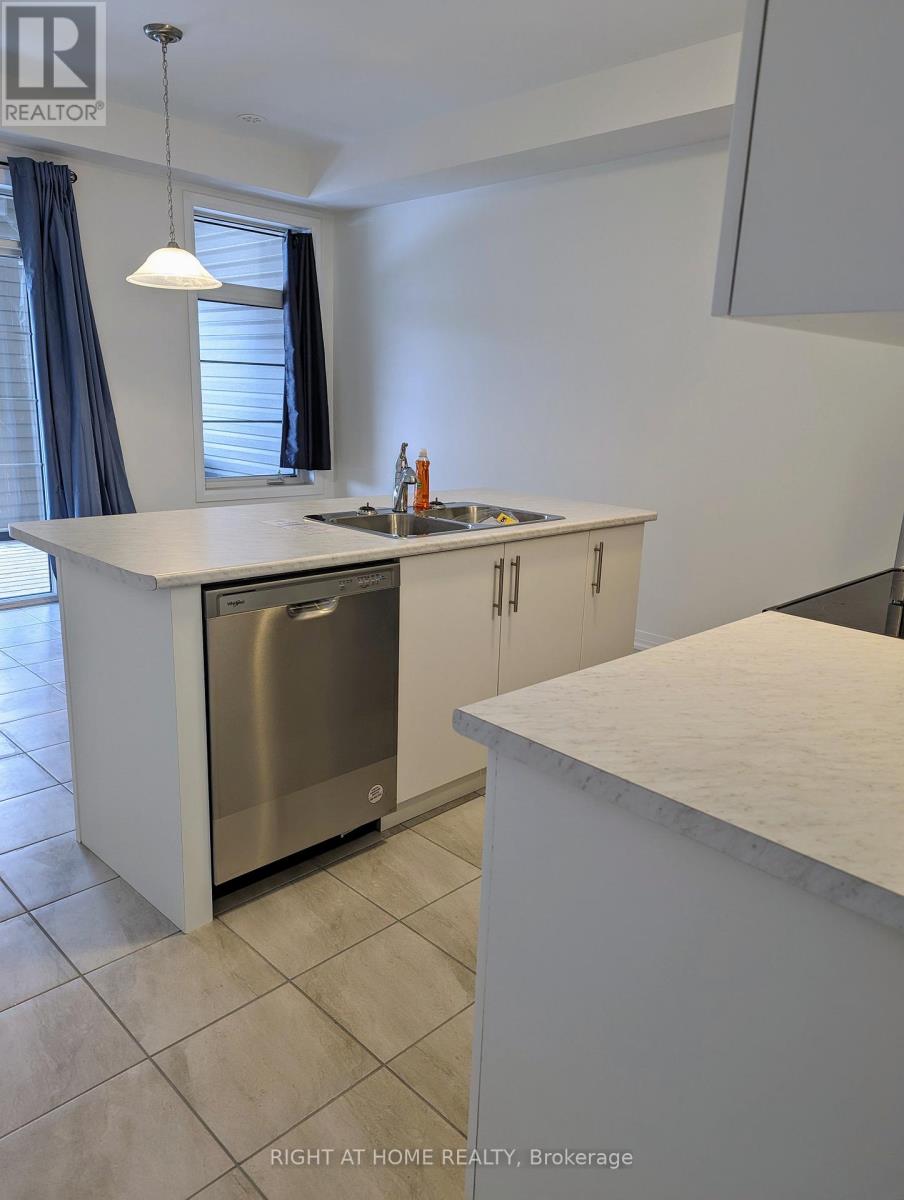 7 Carneros Way, Markham, Ontario  L6B 1R2 - Photo 3 - N12512474