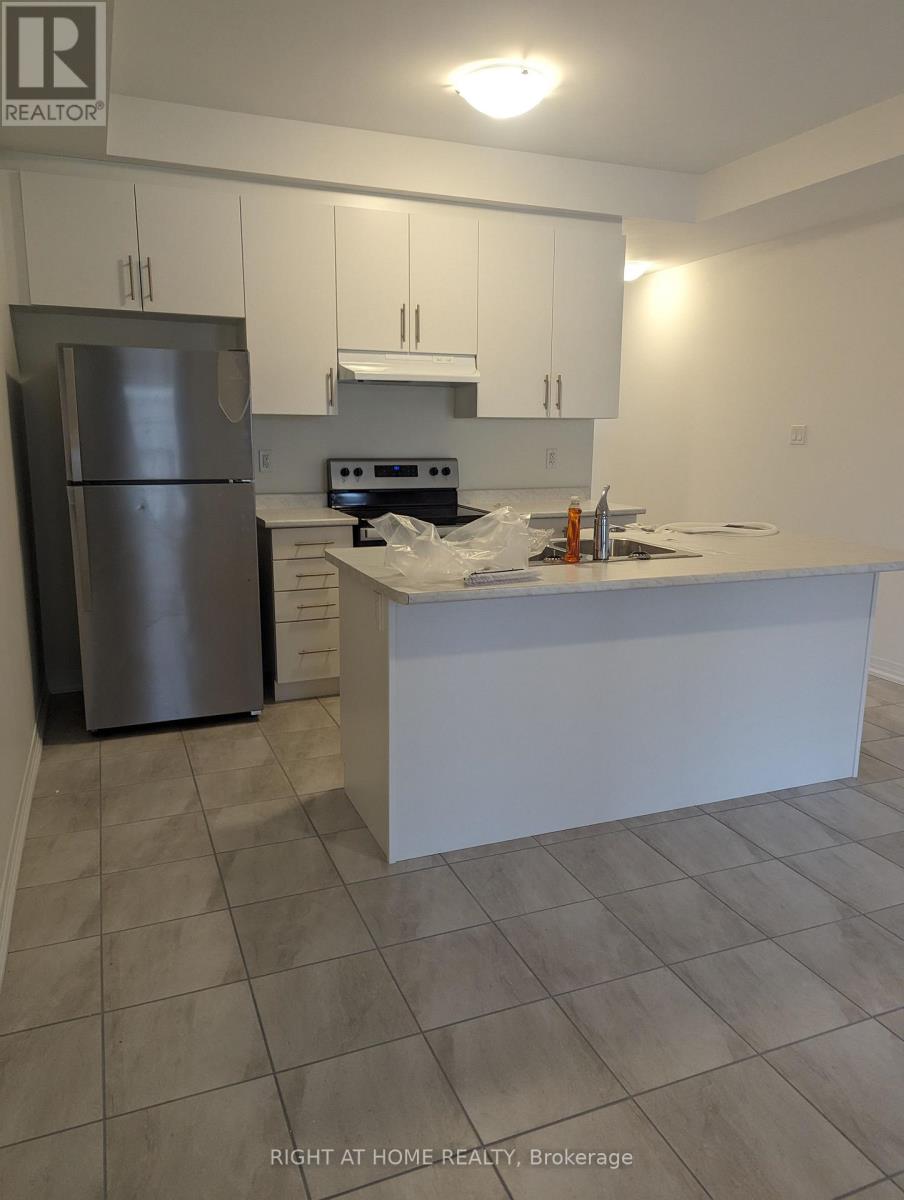 7 Carneros Way, Markham, Ontario  L6B 1R2 - Photo 4 - N12512474