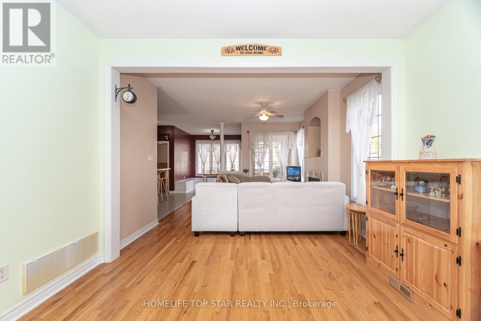 26 Delray Drive, Markham, Ontario  L6E 1Y6 - Photo 12 - N12512478