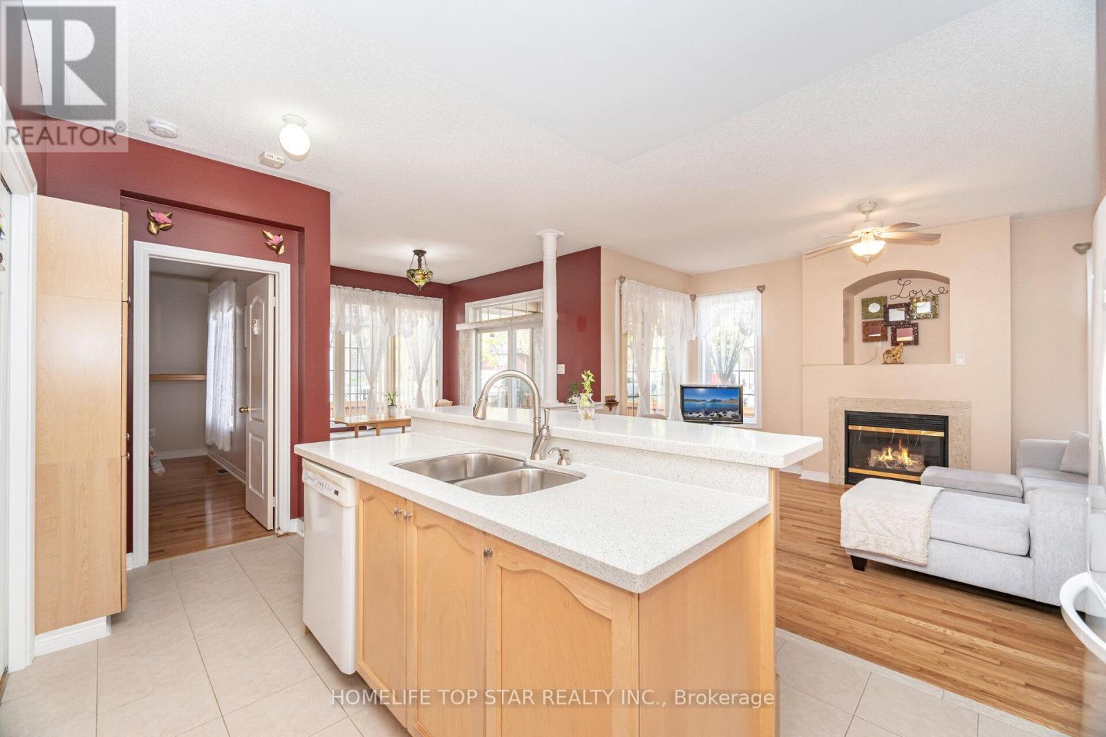 26 Delray Drive, Markham, Ontario  L6E 1Y6 - Photo 19 - N12512478