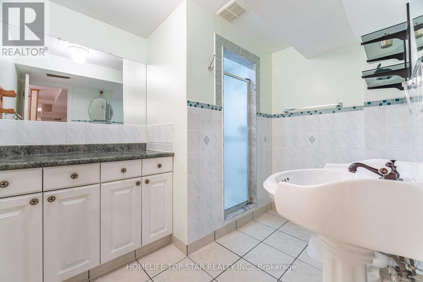 26 Delray Drive, Markham, Ontario  L6E 1Y6 - Photo 43 - N12512478