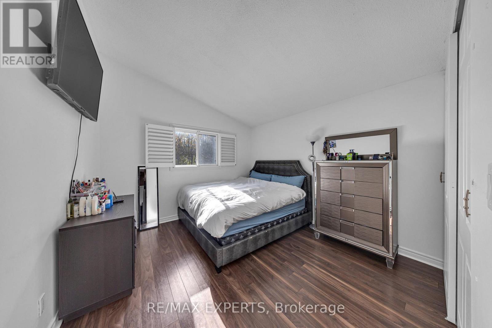 945 Nantyr Drive, Innisfil, Ontario  L9S 1S7 - Photo 14 - N12512482