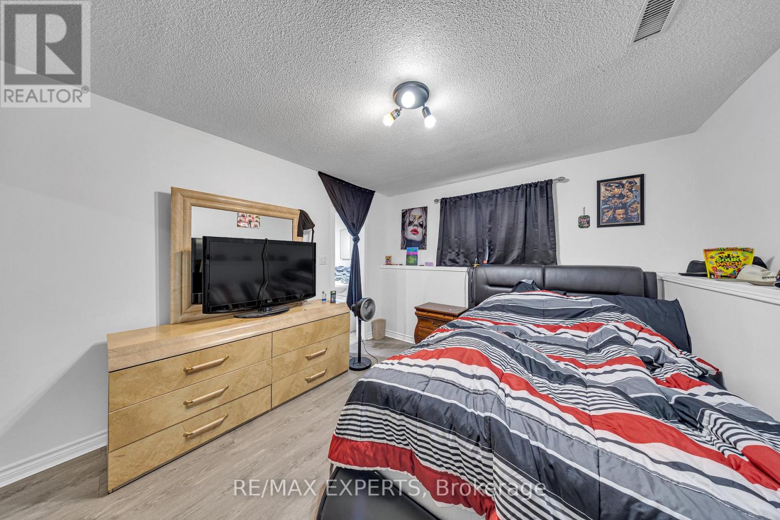 945 Nantyr Drive, Innisfil, Ontario  L9S 1S7 - Photo 19 - N12512482