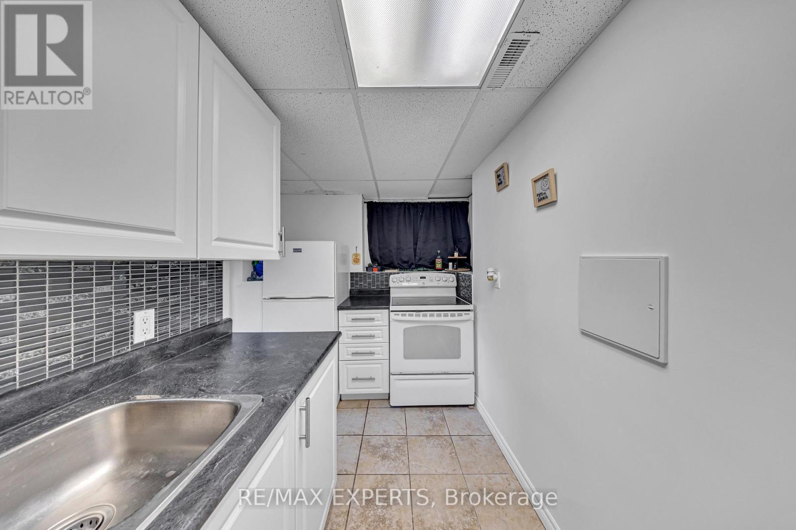 945 Nantyr Drive, Innisfil, Ontario  L9S 1S7 - Photo 22 - N12512482