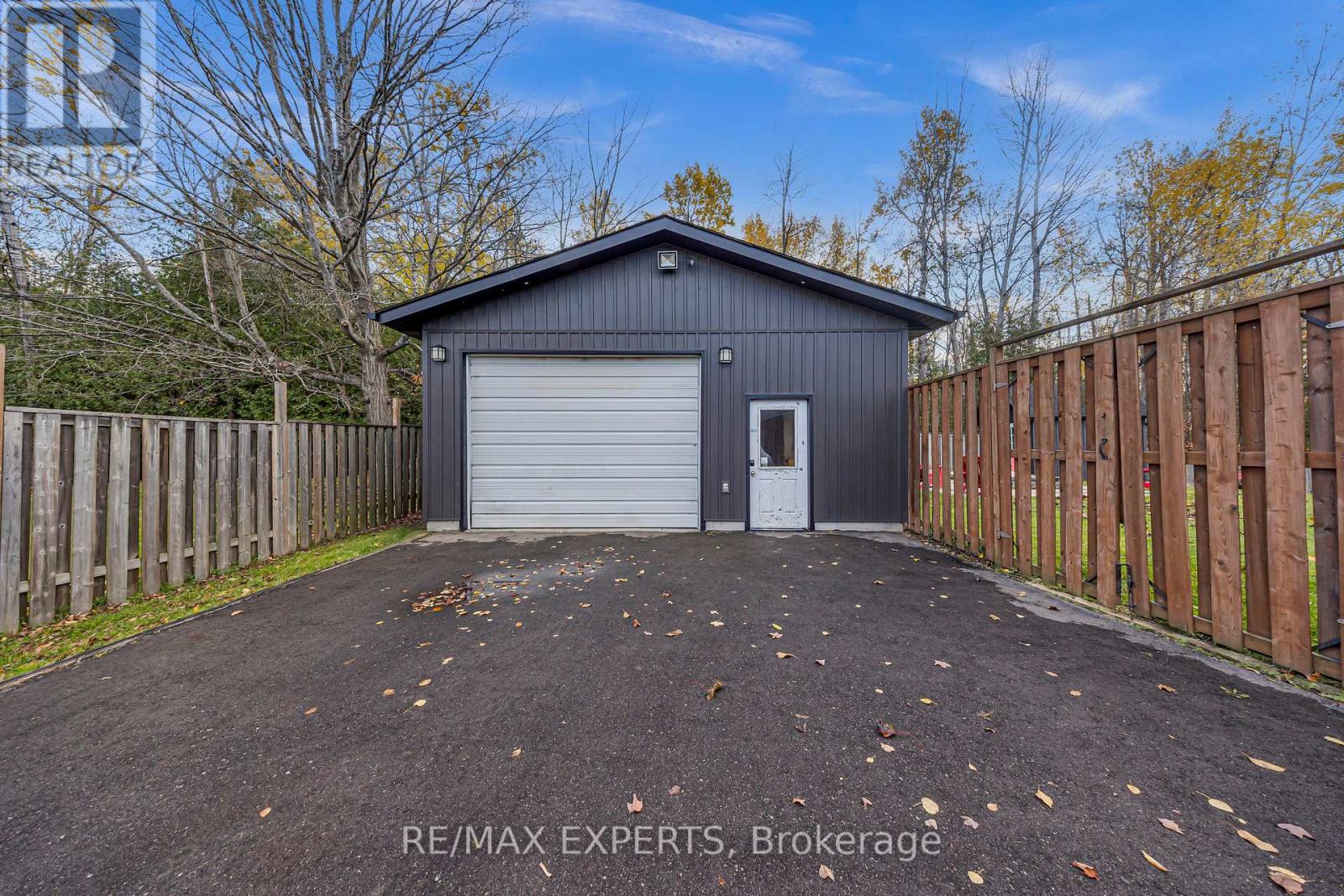 945 Nantyr Drive, Innisfil, Ontario  L9S 1S7 - Photo 26 - N12512482