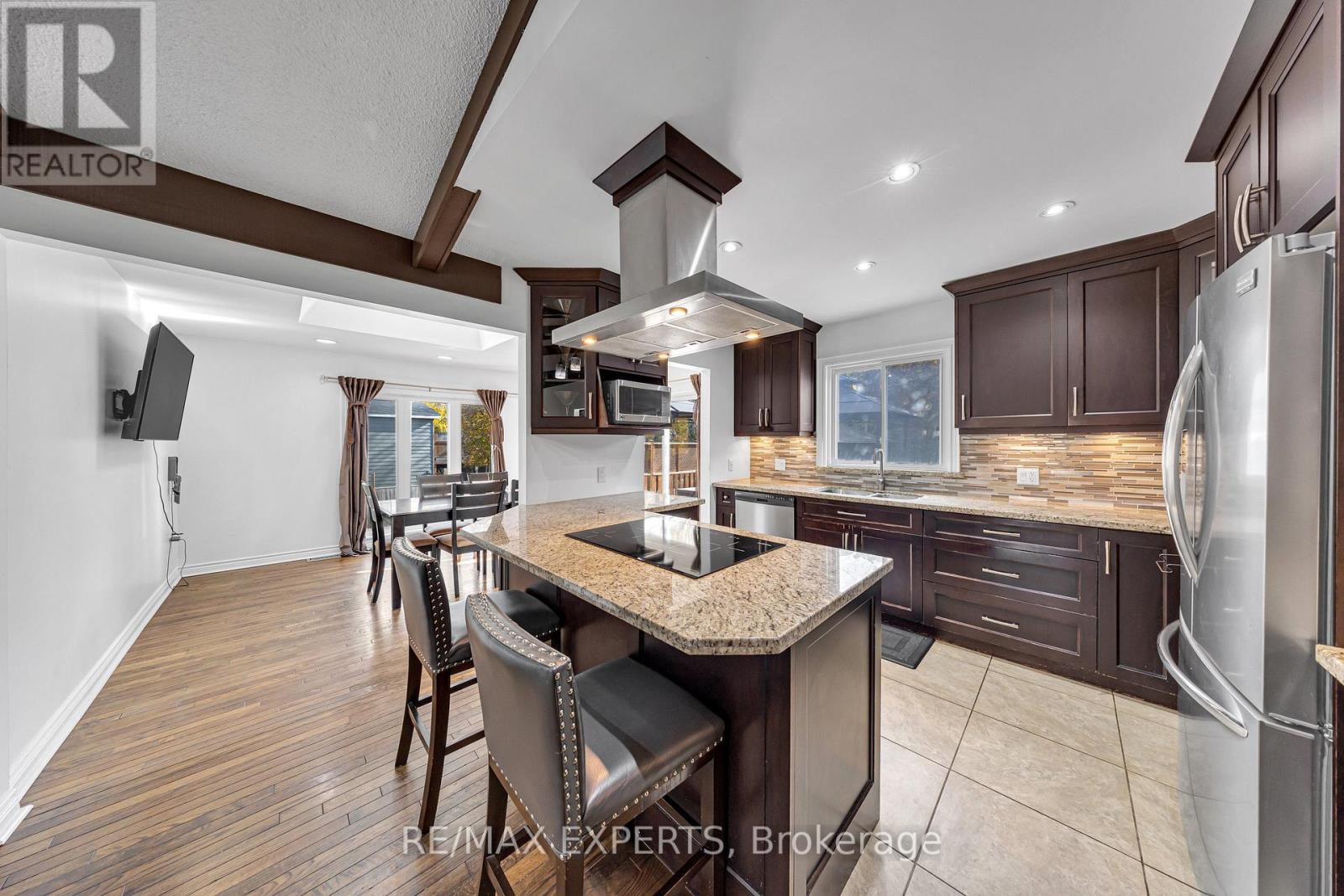 945 Nantyr Drive, Innisfil, Ontario  L9S 1S7 - Photo 6 - N12512482