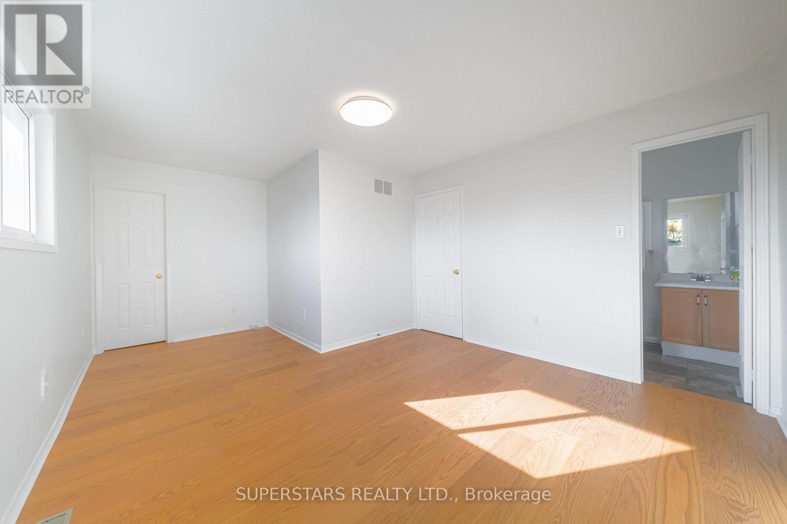 19 Justus Drive, Richmond Hill, Ontario  L4C 9Z4 - Photo 19 - N12512510