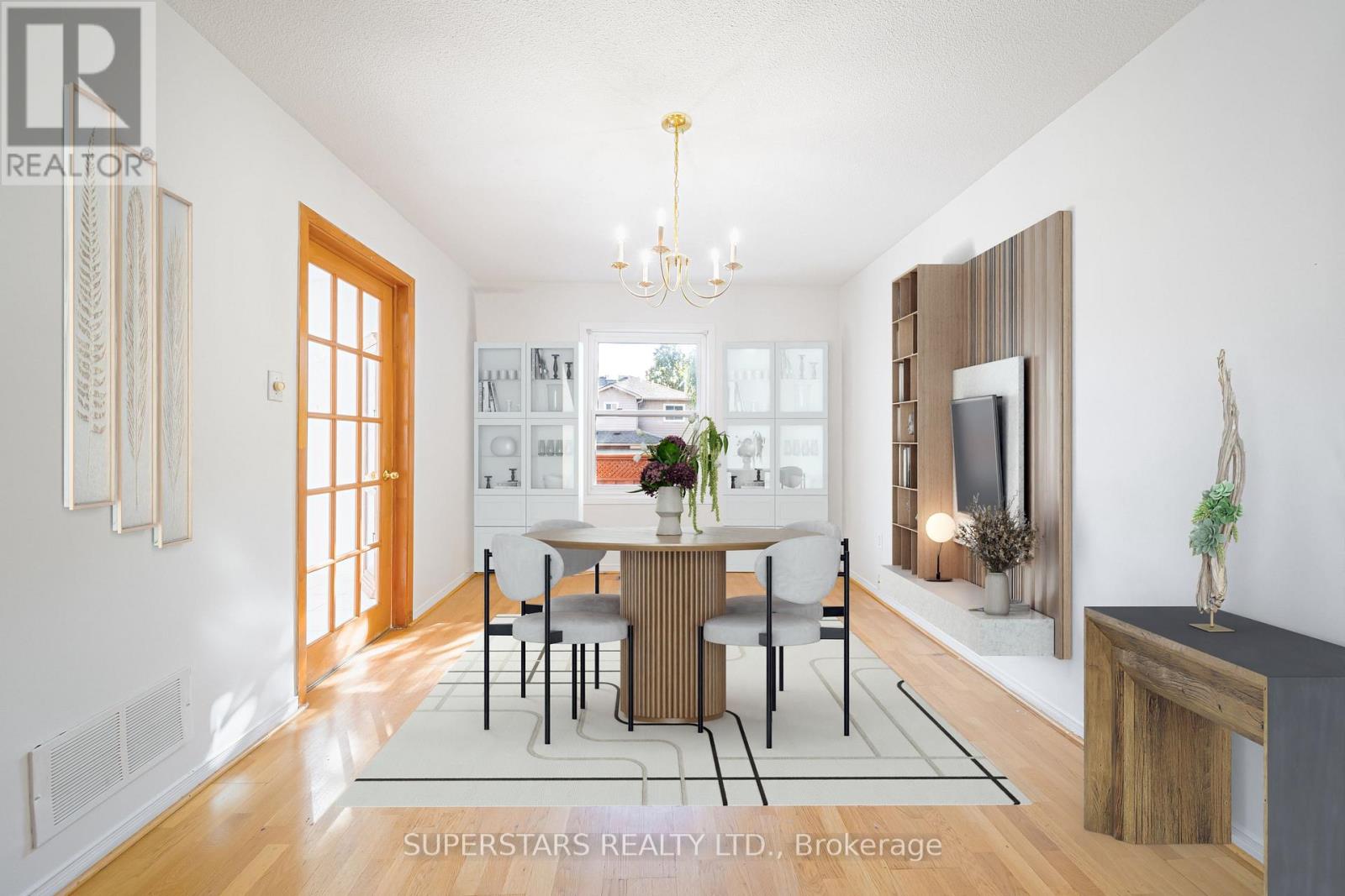 19 Justus Drive, Richmond Hill, Ontario  L4C 9Z4 - Photo 4 - N12512510