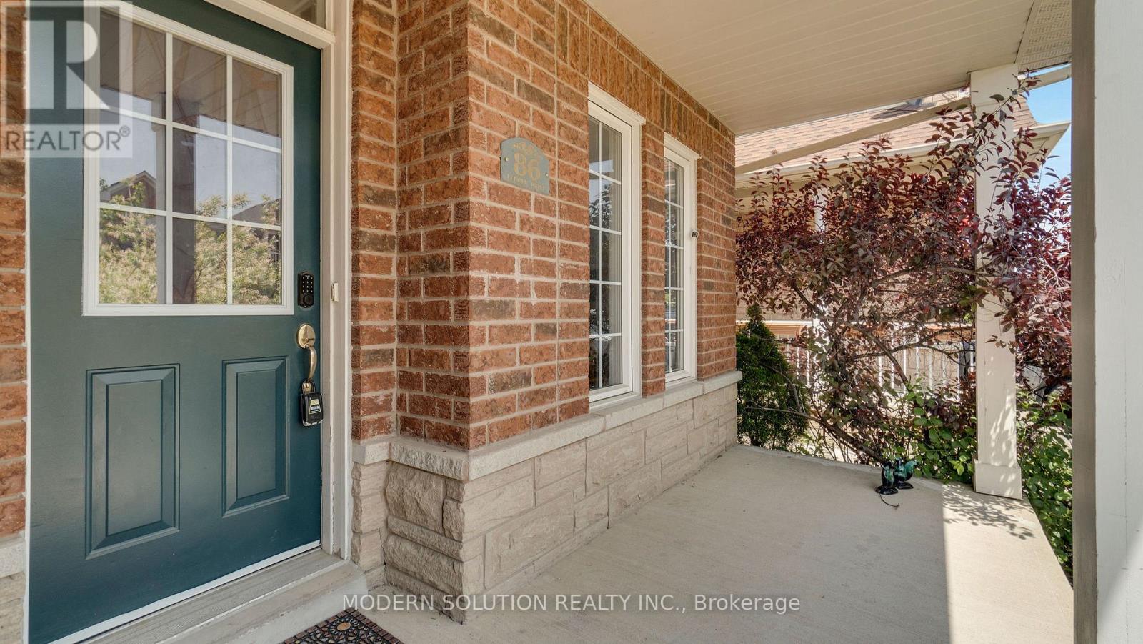 86 Lebovic Drive, Richmond Hill, Ontario  L4E 5C1 - Photo 2 - N12512600