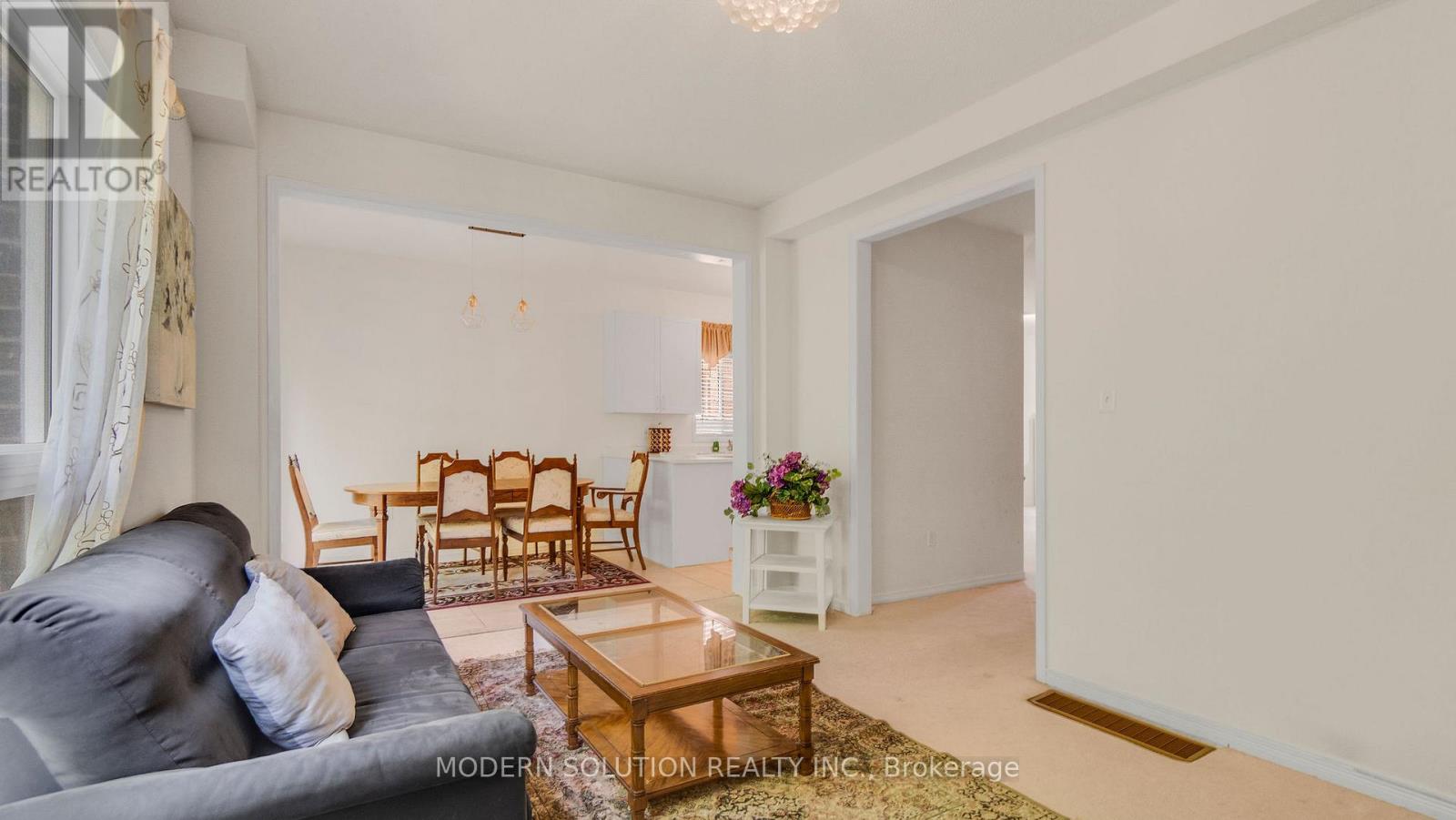 86 Lebovic Drive, Richmond Hill, Ontario  L4E 5C1 - Photo 9 - N12512600