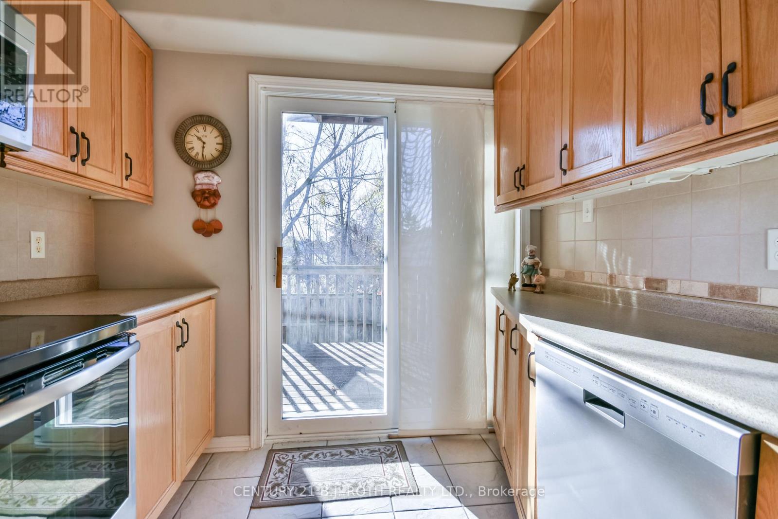 3 - 358 Little Avenue, Barrie (Allandale), Ontario L4N 2Z6 - Photo 13 - S12512520