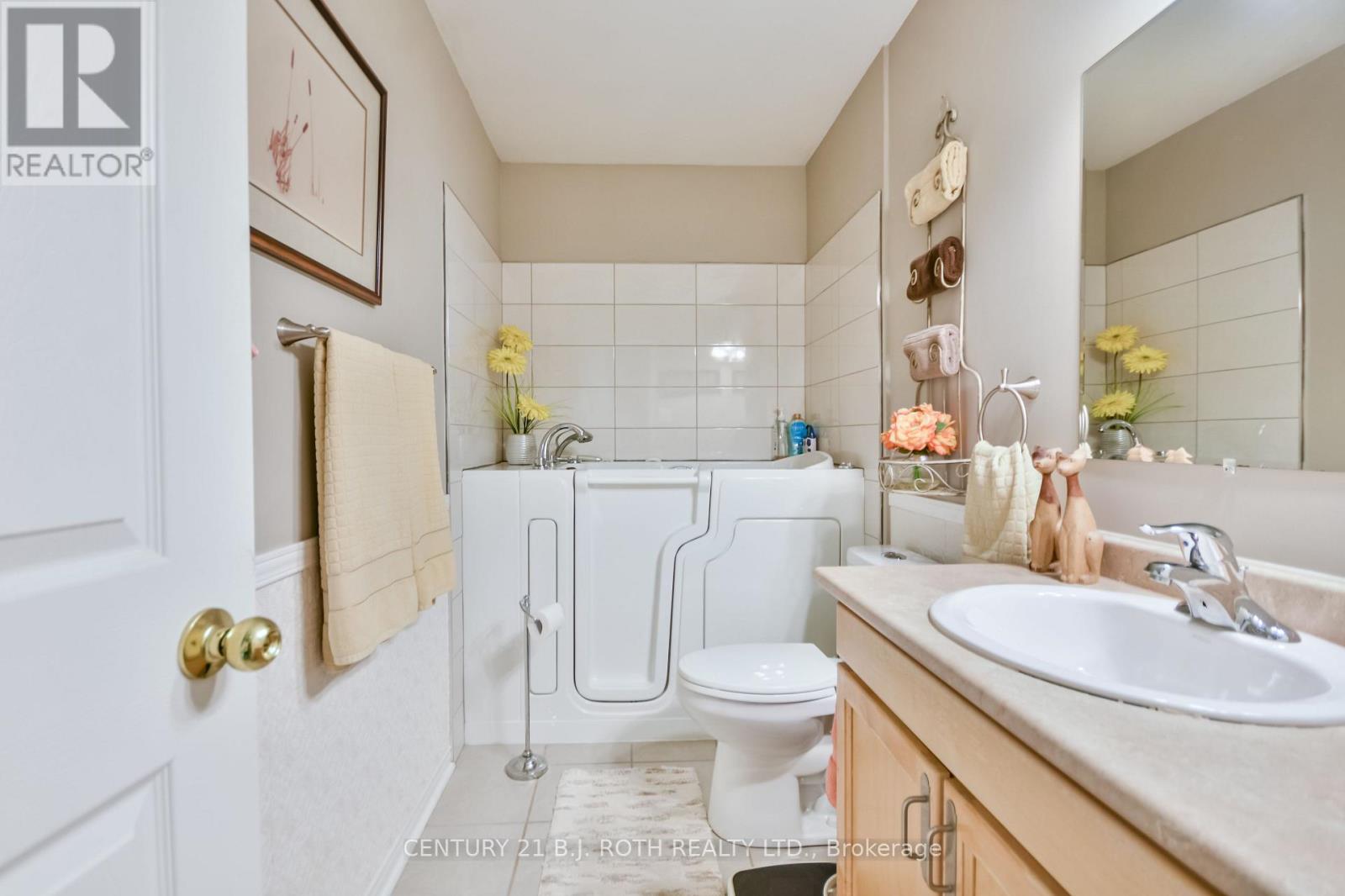 3 - 358 Little Avenue, Barrie (Allandale), Ontario L4N 2Z6 - Photo 22 - S12512520