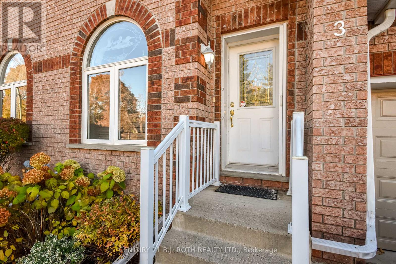 3 - 358 Little Avenue, Barrie (Allandale), Ontario L4N 2Z6 - Photo 5 - S12512520