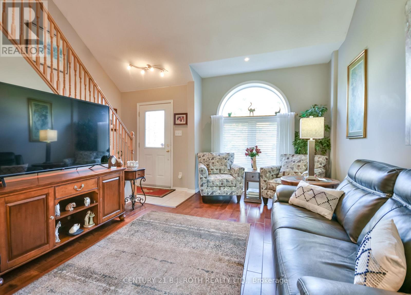 3 - 358 Little Avenue, Barrie (Allandale), Ontario L4N 2Z6 - Photo 8 - S12512520