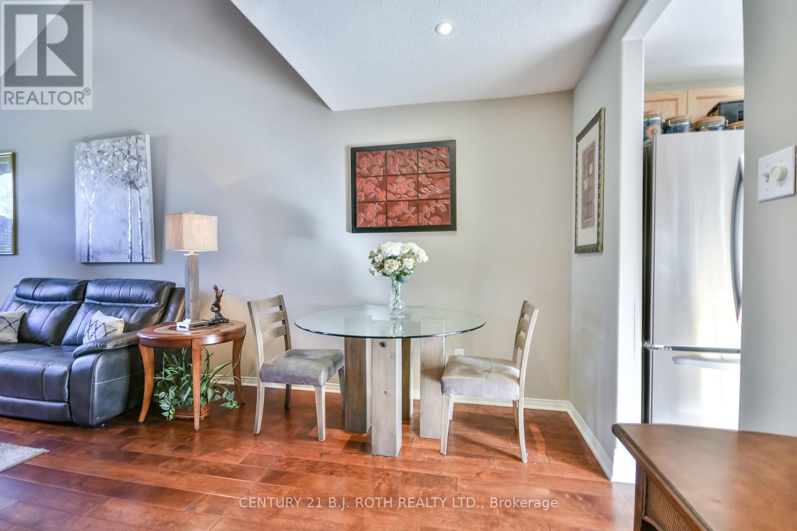 3 - 358 Little Avenue, Barrie (Allandale), Ontario L4N 2Z6 - Photo 9 - S12512520