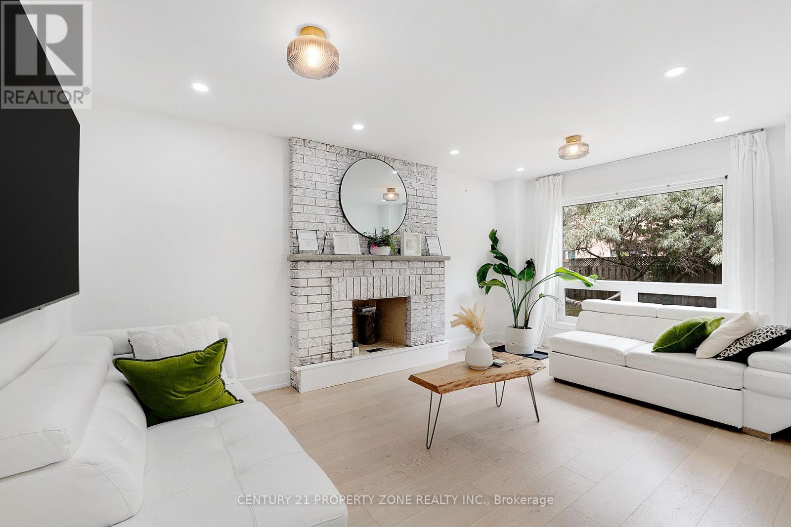 380 Summerchase Drive, Oakville, Ontario  L6H 5T7 - Photo 15 - W12478744