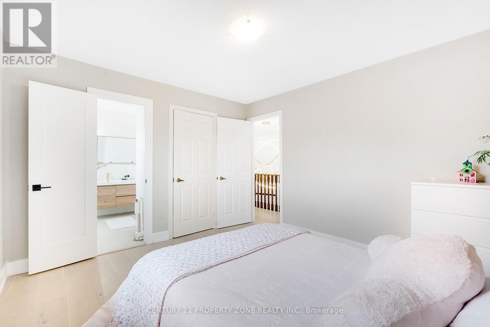 380 Summerchase Drive, Oakville, Ontario  L6H 5T7 - Photo 38 - W12478744