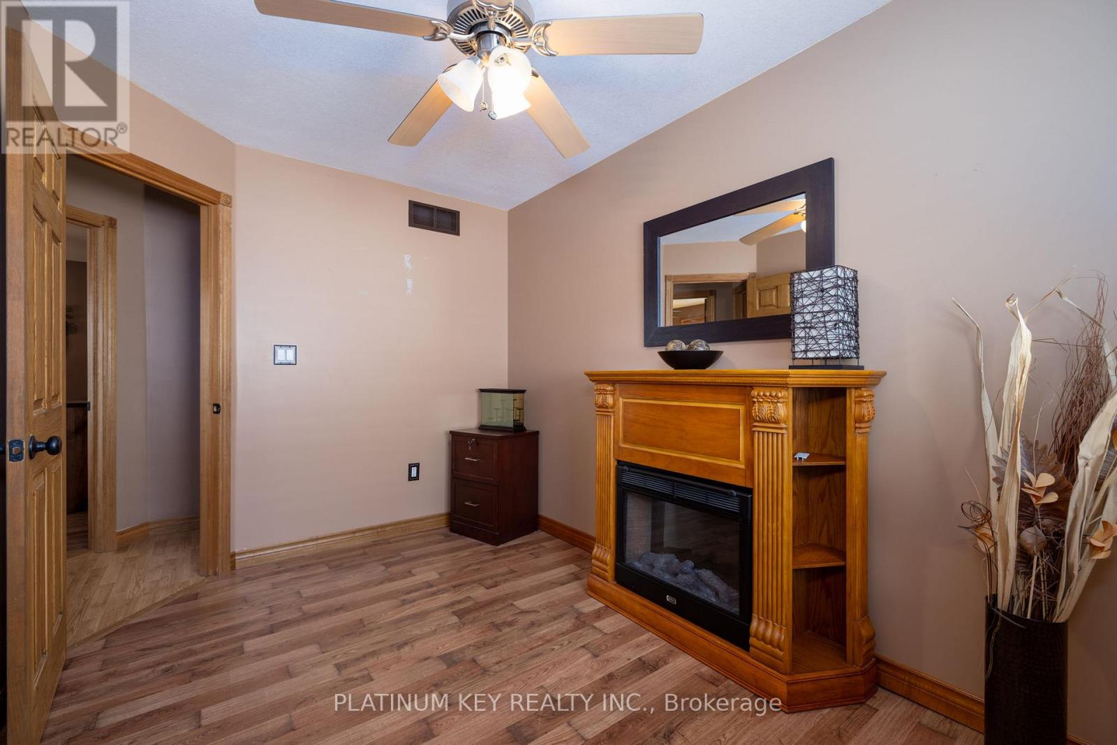 29 Dell Drive, Strathroy-Caradoc, Ontario  N7G 1C6 - Photo 31 - X12446254