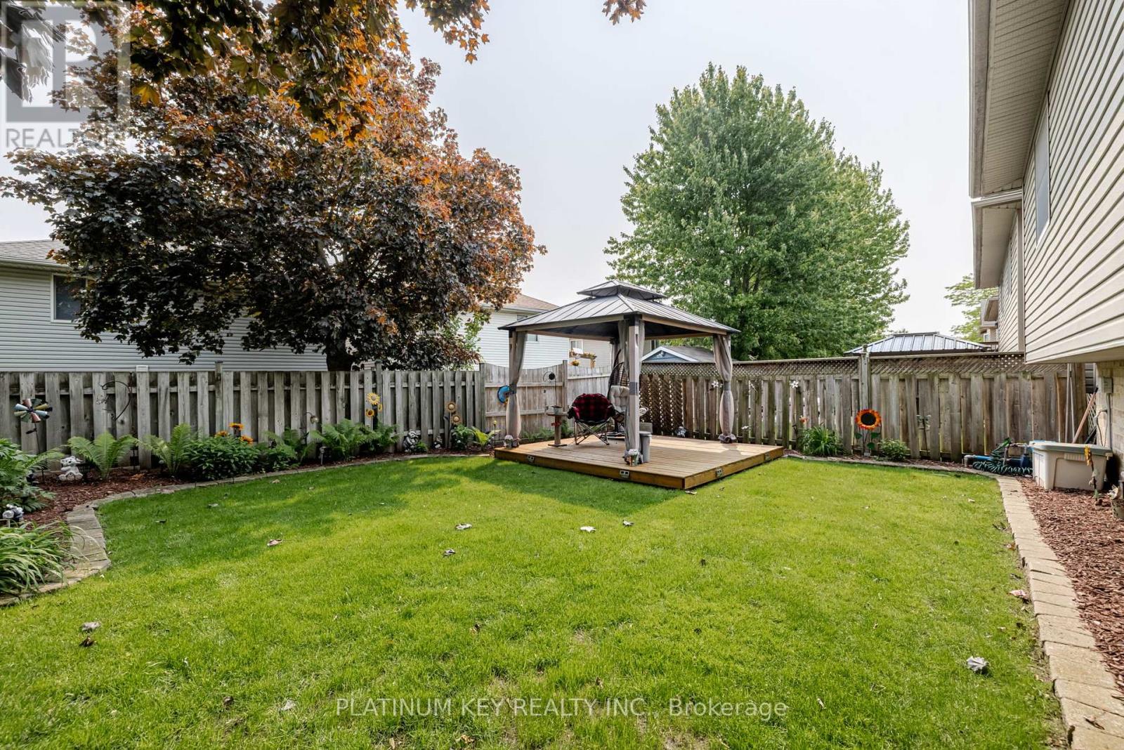 29 Dell Drive, Strathroy-Caradoc, Ontario  N7G 1C6 - Photo 39 - X12446254