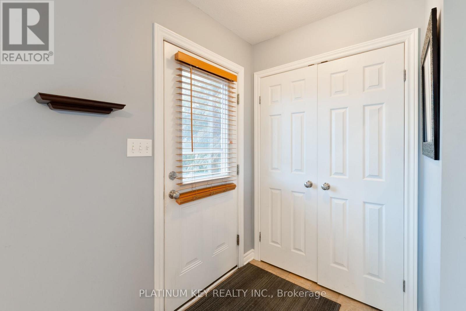 19 Katie Lane, Strathroy-Caradoc, Ontario  N7G 4E5 - Photo 2 - X12460634