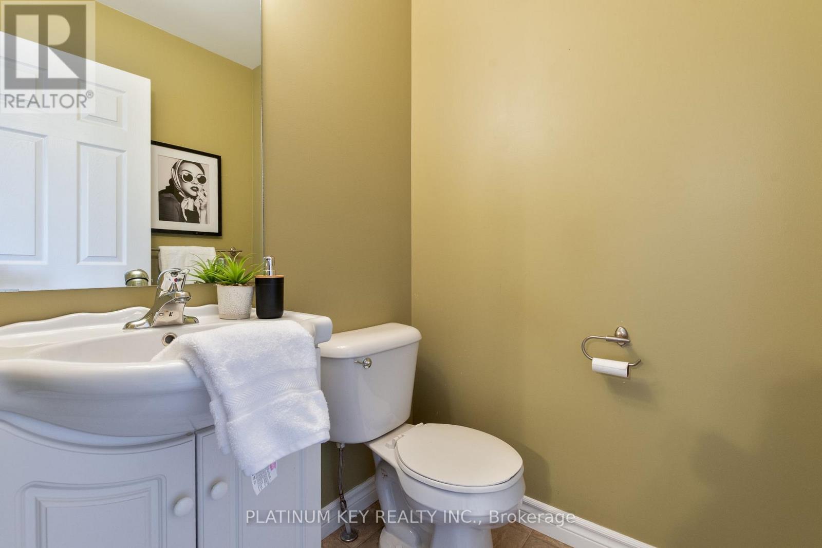 19 Katie Lane, Strathroy-Caradoc, Ontario  N7G 4E5 - Photo 7 - X12460634