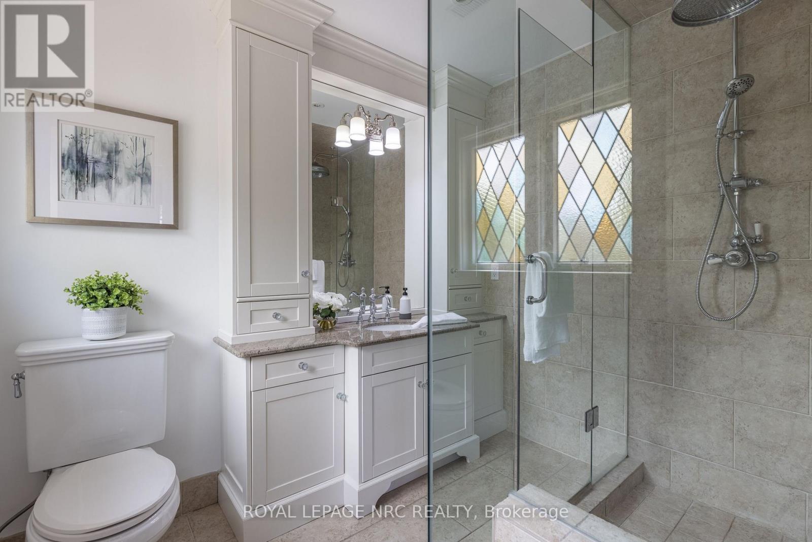 57 Hillcrest Avenue, St. Catharines, Ontario L2R 4Y3 - Photo 38 - X12511048