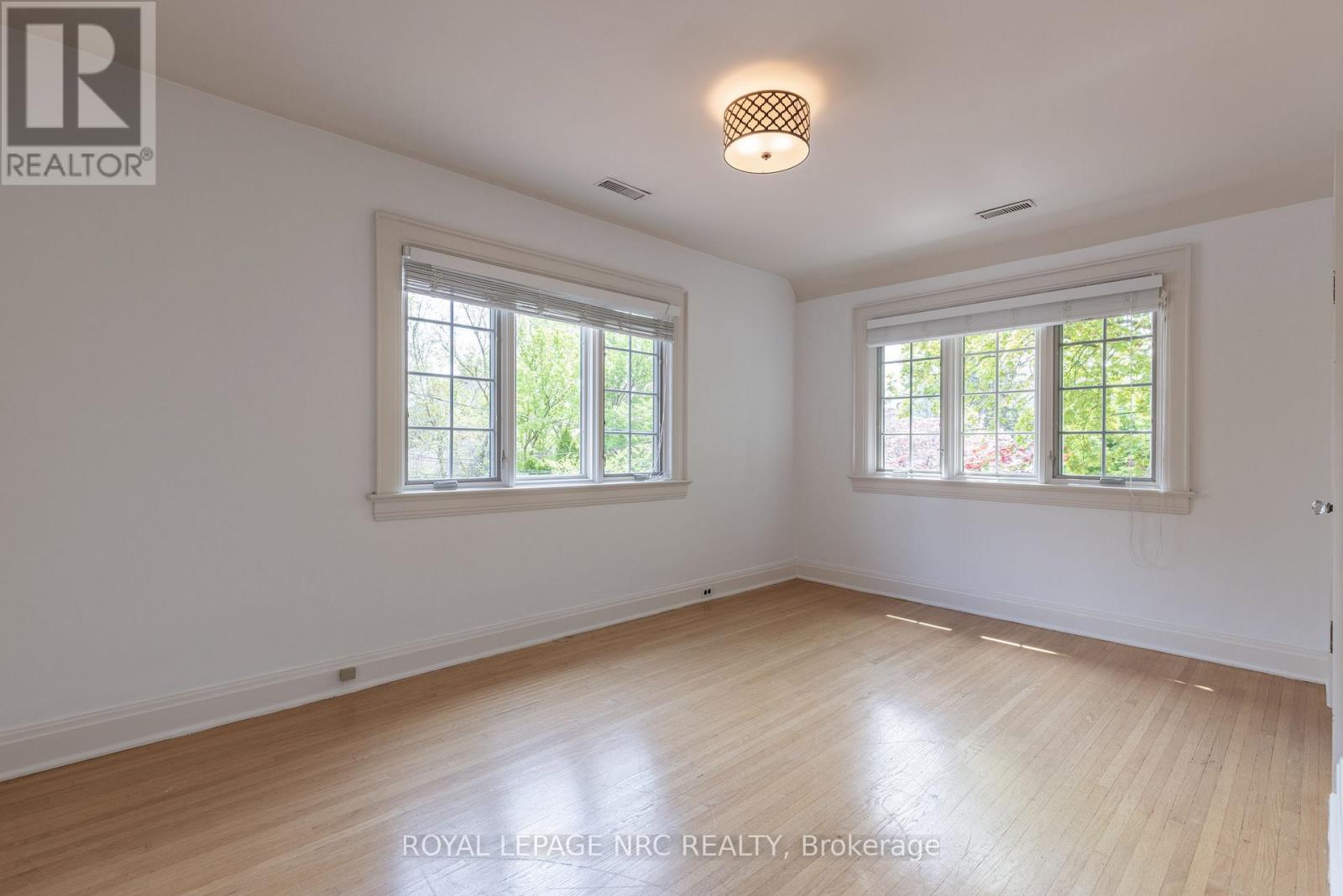 57 Hillcrest Avenue, St. Catharines, Ontario L2R 4Y3 - Photo 40 - X12511048