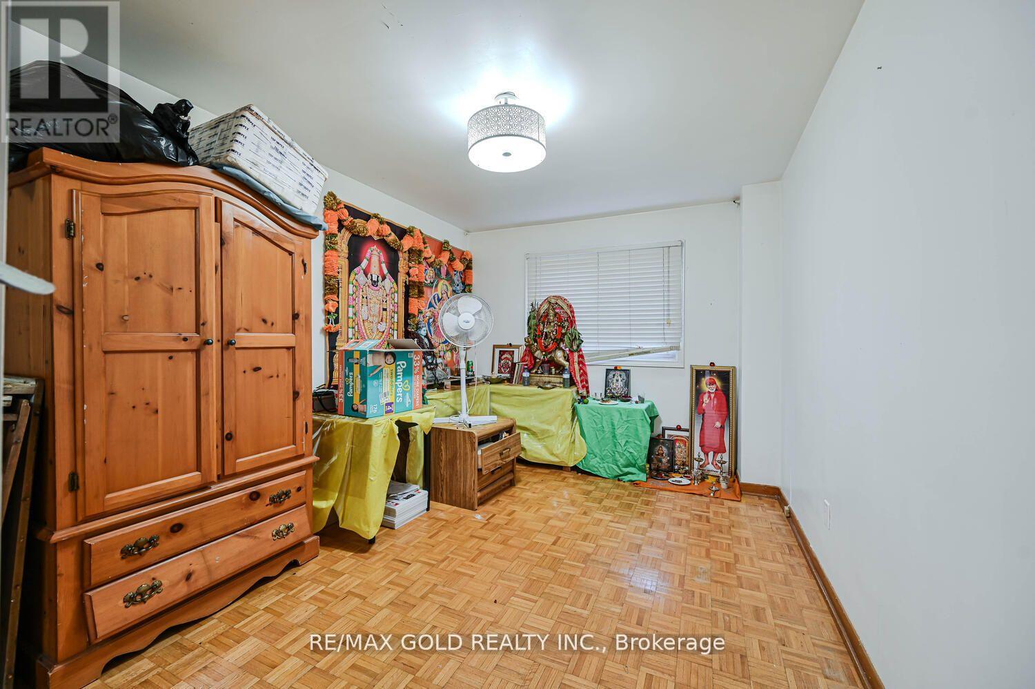 7296 Sigsbee Drive, Mississauga, Ontario  L4T 4A2 - Photo 46 - W12512332