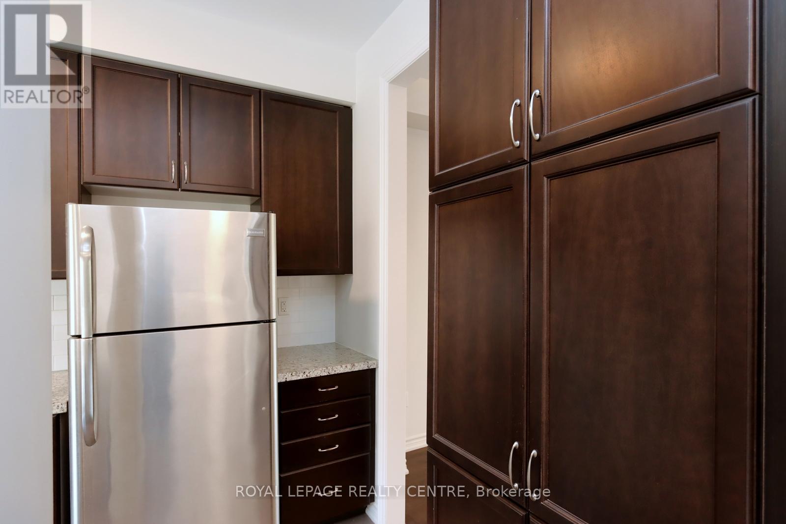 4 - 3190 Boxford Crescent, Mississauga, Ontario  L5M 0A4 - Photo 15 - W12512366