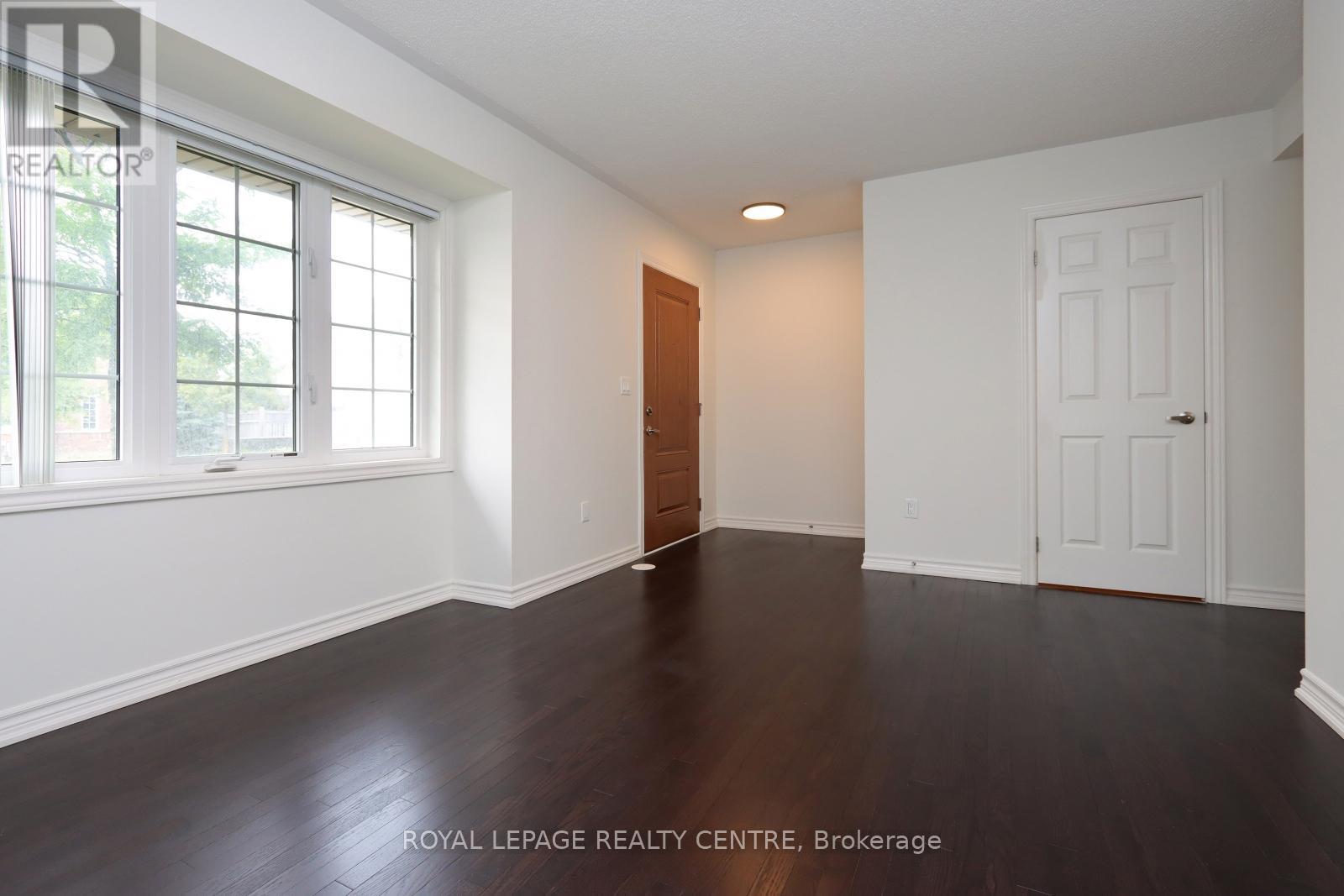 4 - 3190 Boxford Crescent, Mississauga, Ontario  L5M 0A4 - Photo 4 - W12512366