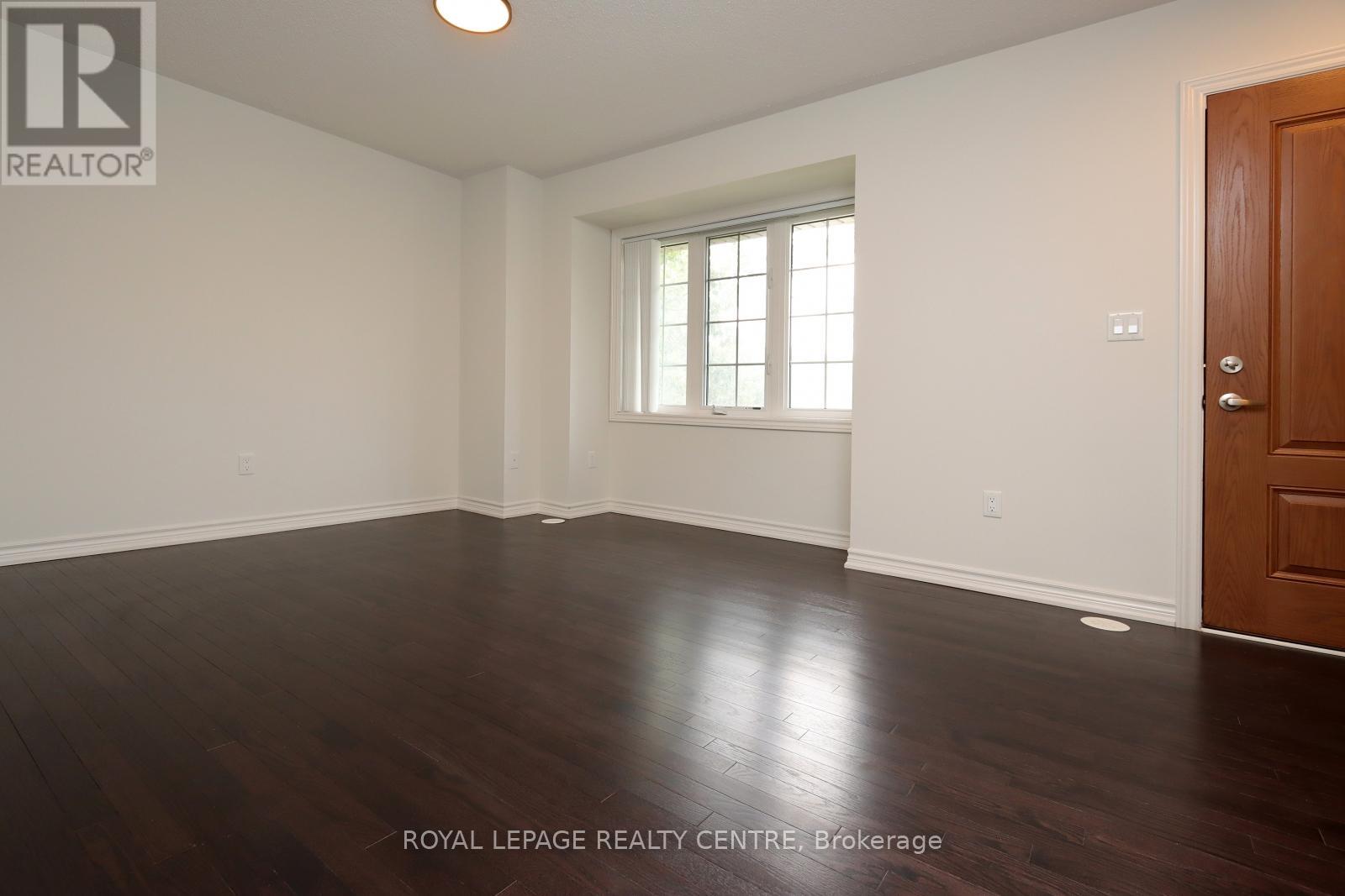 4 - 3190 Boxford Crescent, Mississauga, Ontario  L5M 0A4 - Photo 5 - W12512366