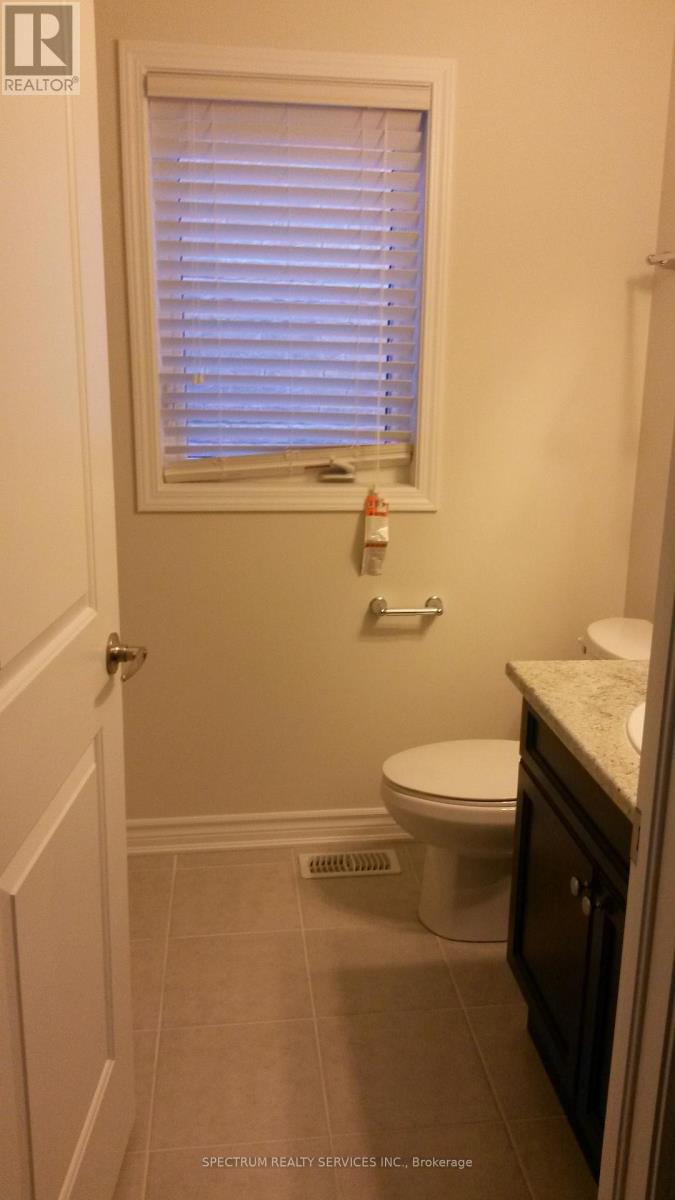 669 Gibson Crescent, Milton, Ontario  L9T 8Z6 - Photo 4 - W12512382