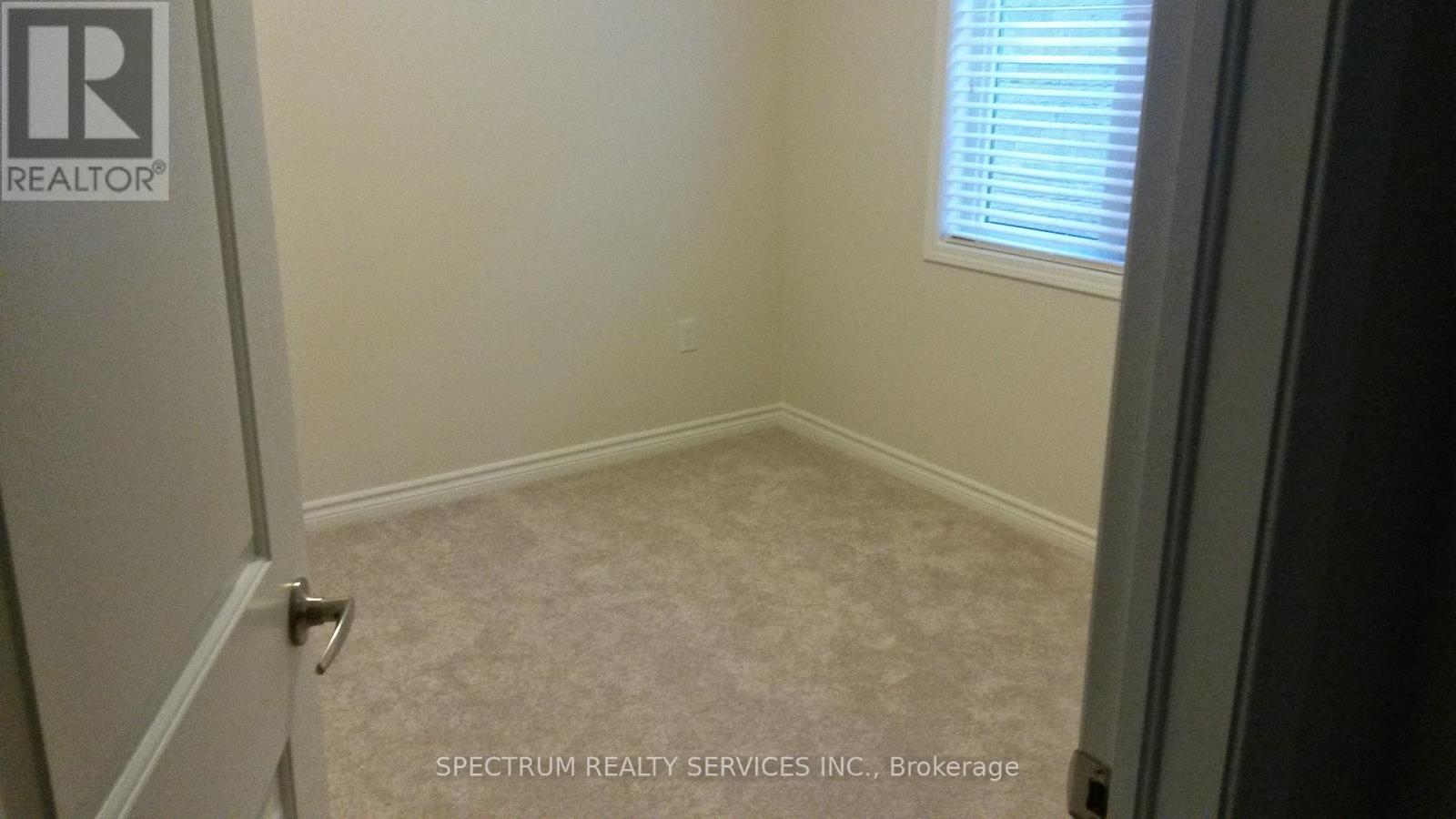 669 Gibson Crescent, Milton, Ontario  L9T 8Z6 - Photo 7 - W12512382