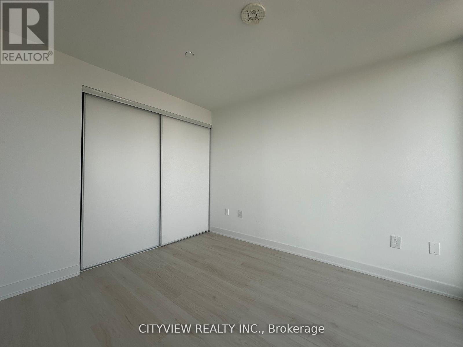 2313 - 3900 Confederation Parkway, Mississauga, Ontario  L5B 0M3 - Photo 12 - W12512410