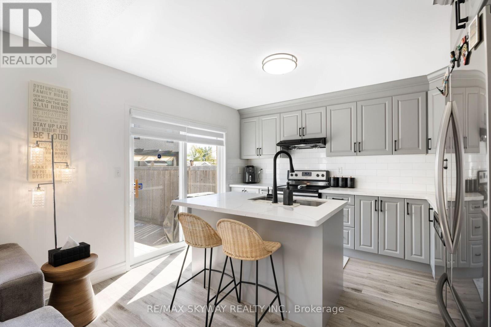 1570 Cartwright Crescent, Milton, Ontario  L9T 5N5 - Photo 19 - W12512440