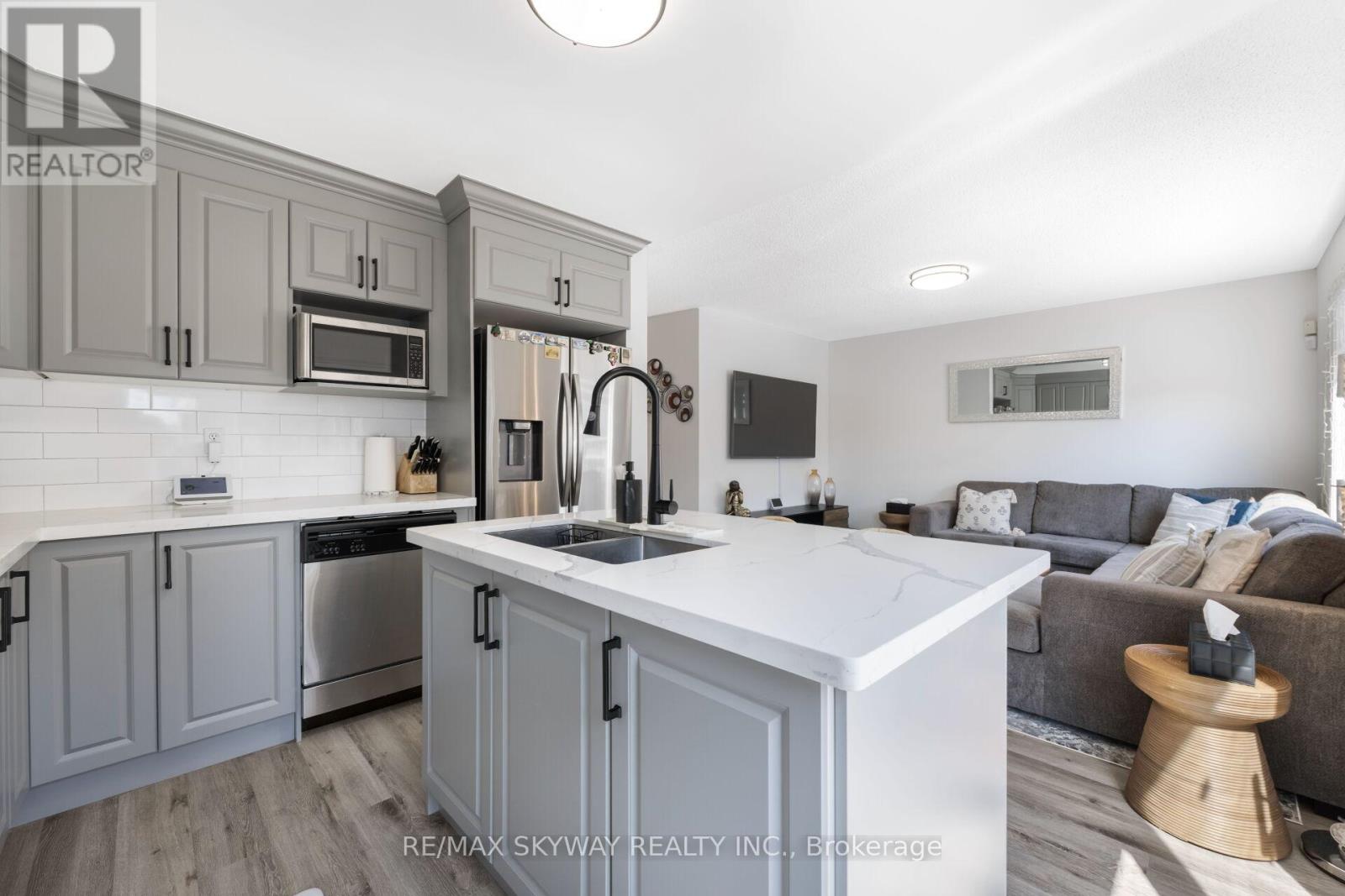 1570 Cartwright Crescent, Milton, Ontario  L9T 5N5 - Photo 21 - W12512440