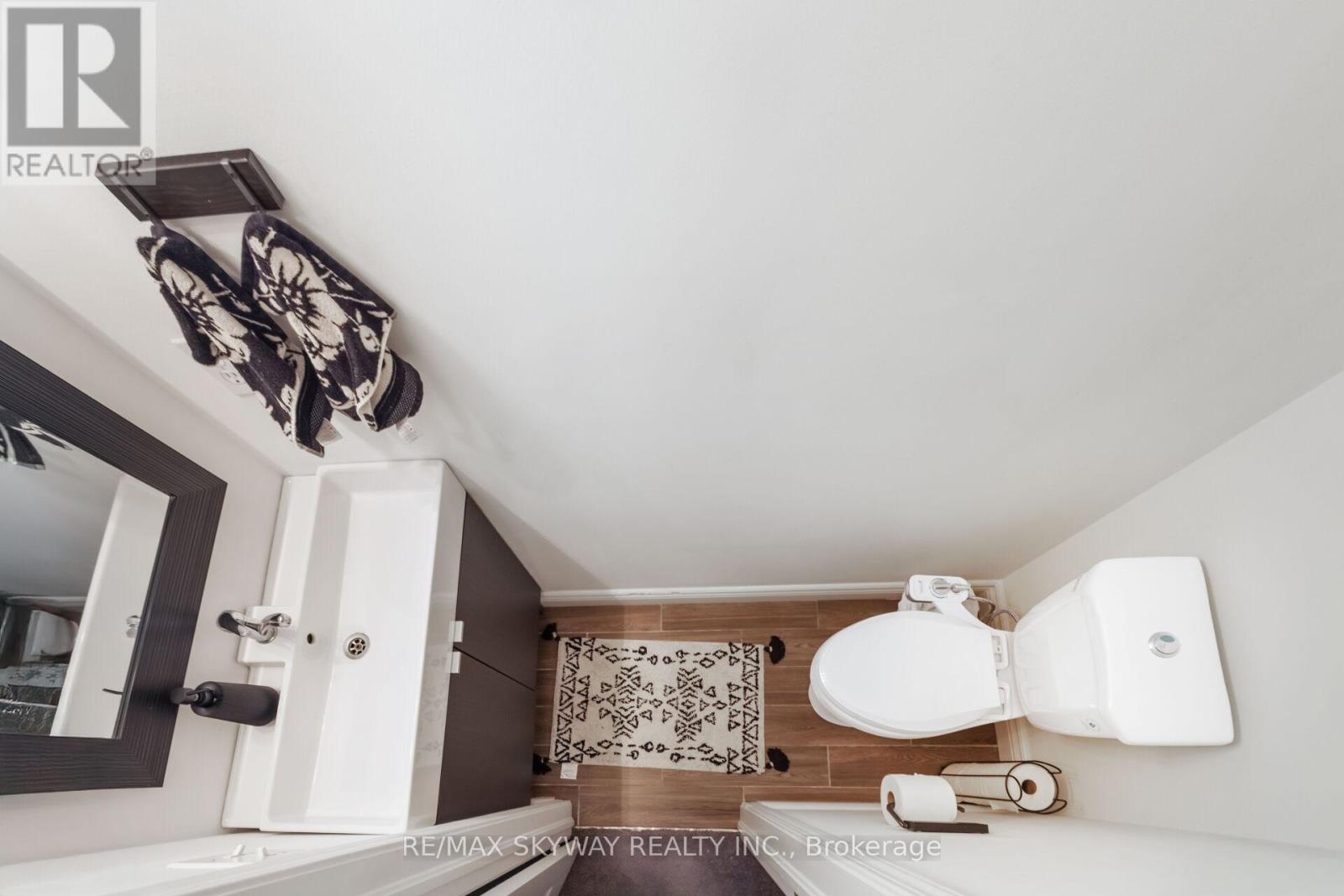 1570 Cartwright Crescent, Milton, Ontario  L9T 5N5 - Photo 24 - W12512440