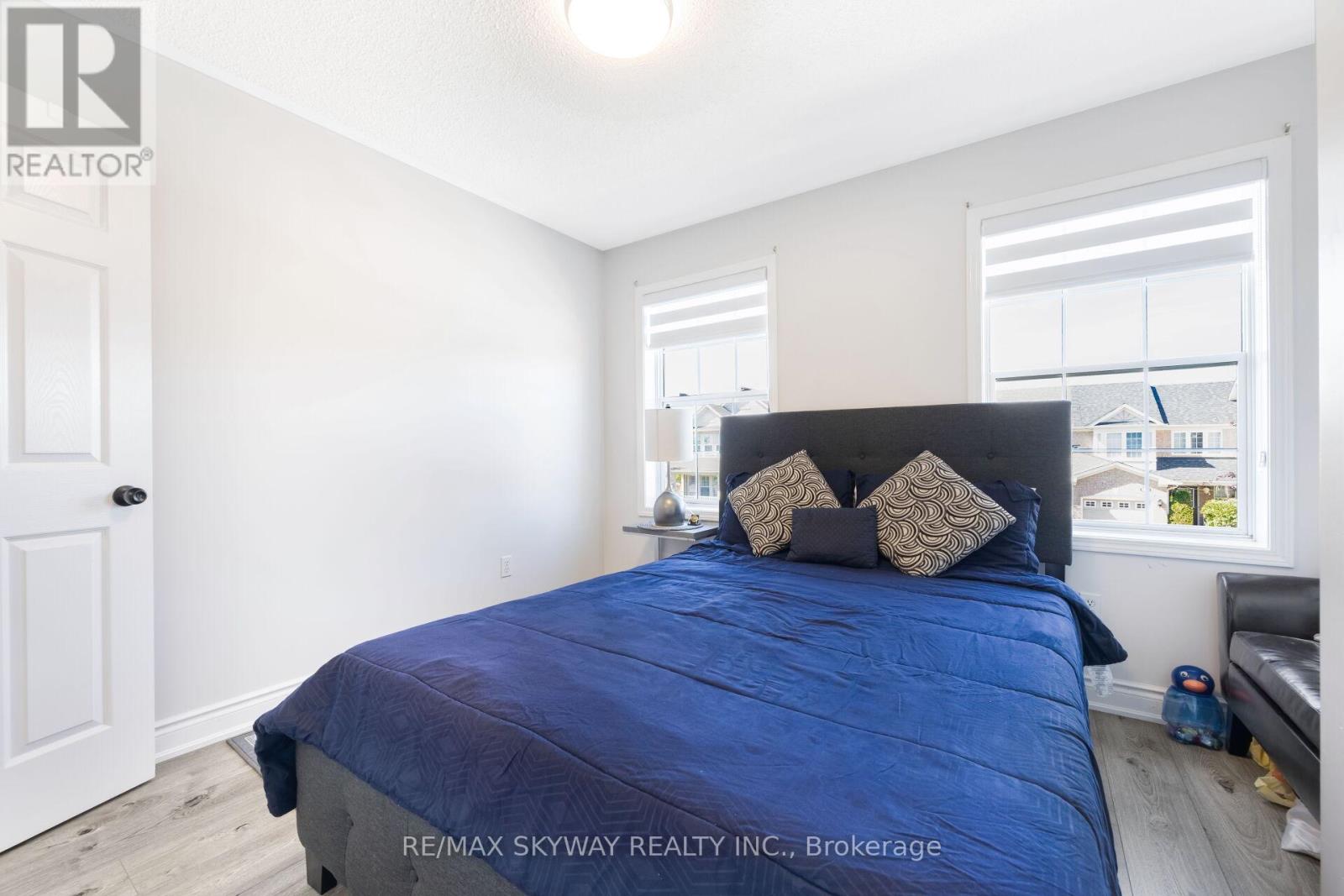 1570 Cartwright Crescent, Milton, Ontario  L9T 5N5 - Photo 33 - W12512440