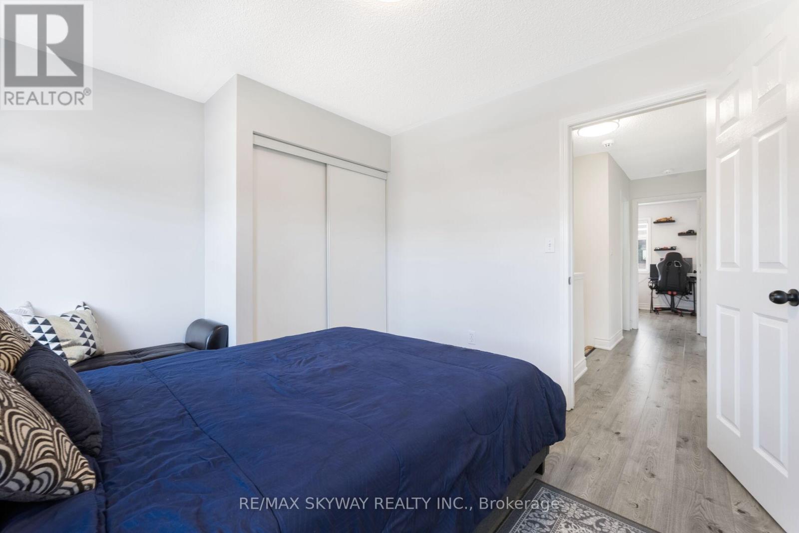 1570 Cartwright Crescent, Milton, Ontario  L9T 5N5 - Photo 34 - W12512440