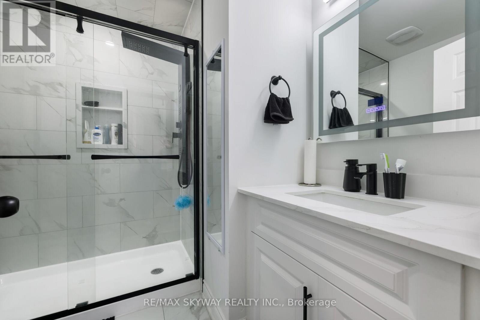 1570 Cartwright Crescent, Milton, Ontario  L9T 5N5 - Photo 39 - W12512440