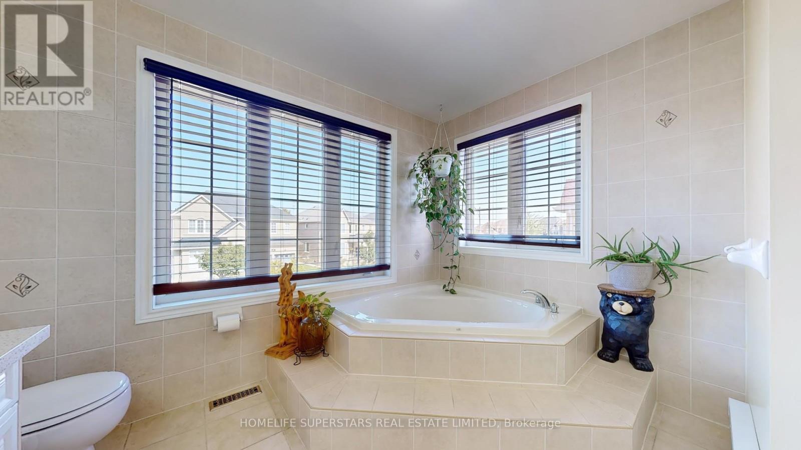 57 Quailvalley Drive, Brampton, Ontario  L6R 0N7 - Photo 26 - W12512466