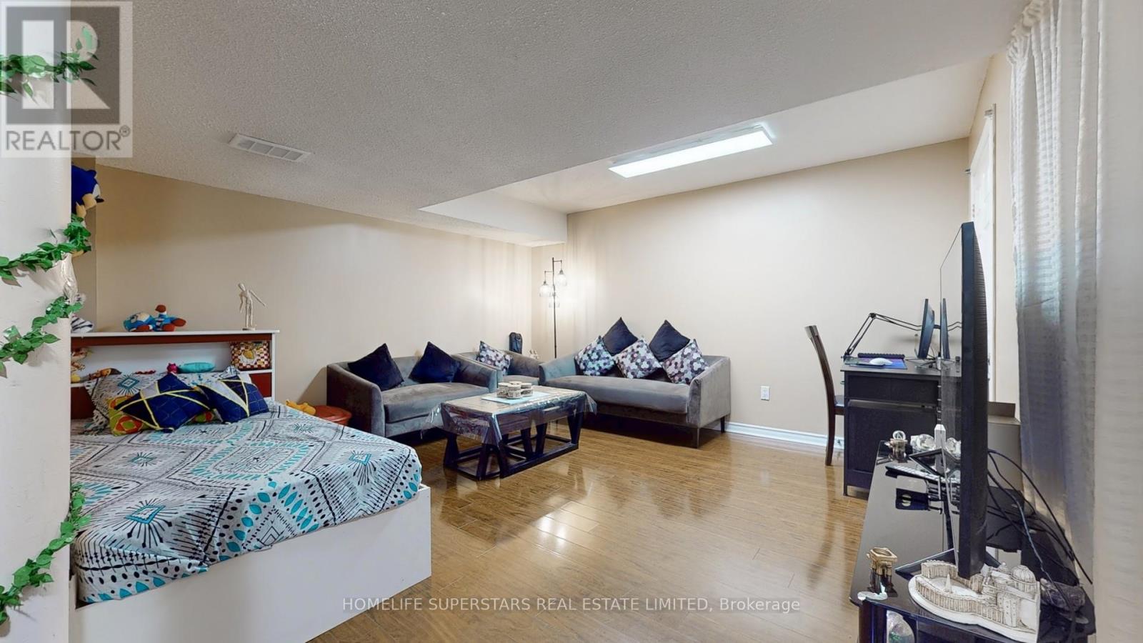 57 Quailvalley Drive, Brampton, Ontario  L6R 0N7 - Photo 36 - W12512466