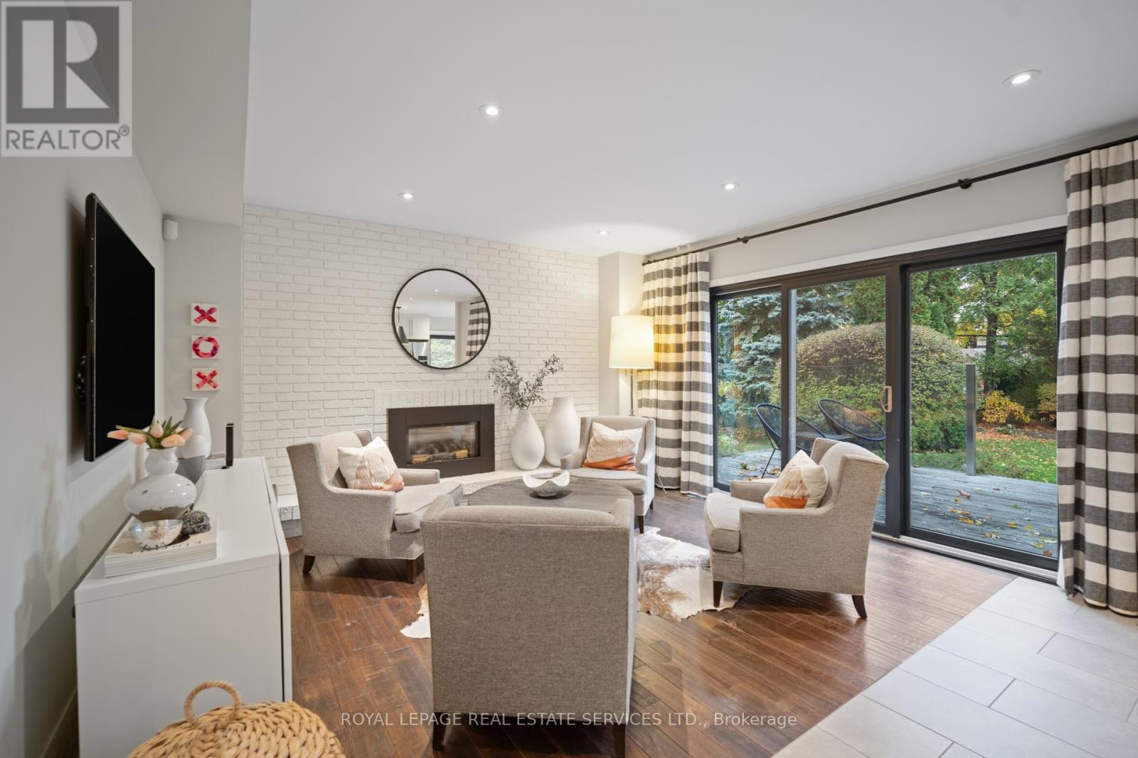 3 Friars Lane, Toronto, Ontario  M9A 1T6 - Photo 11 - W12512504