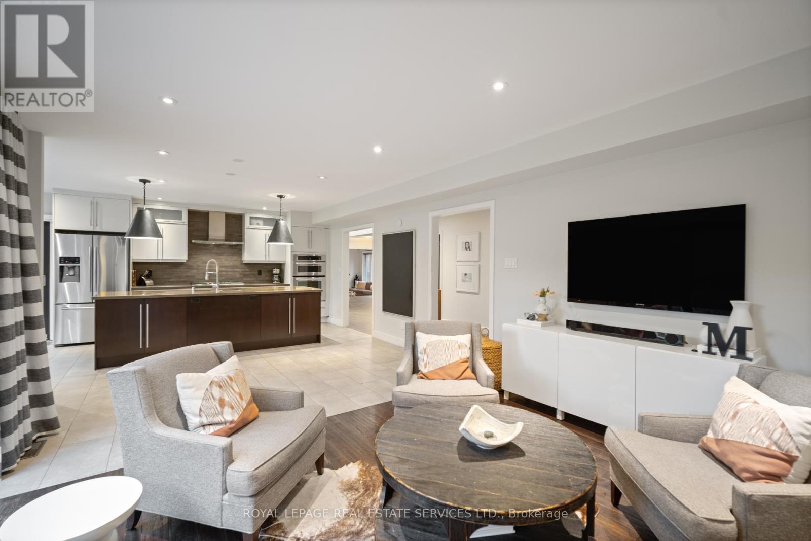 3 Friars Lane, Toronto, Ontario  M9A 1T6 - Photo 12 - W12512504