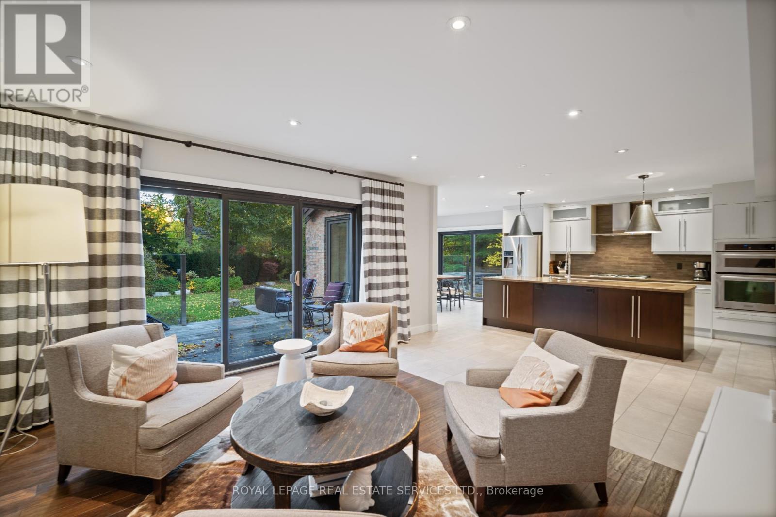 3 Friars Lane, Toronto, Ontario  M9A 1T6 - Photo 13 - W12512504