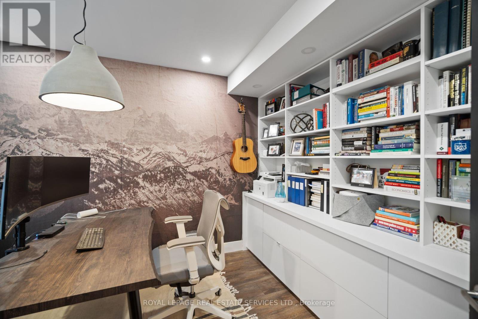 3 Friars Lane, Toronto, Ontario  M9A 1T6 - Photo 14 - W12512504